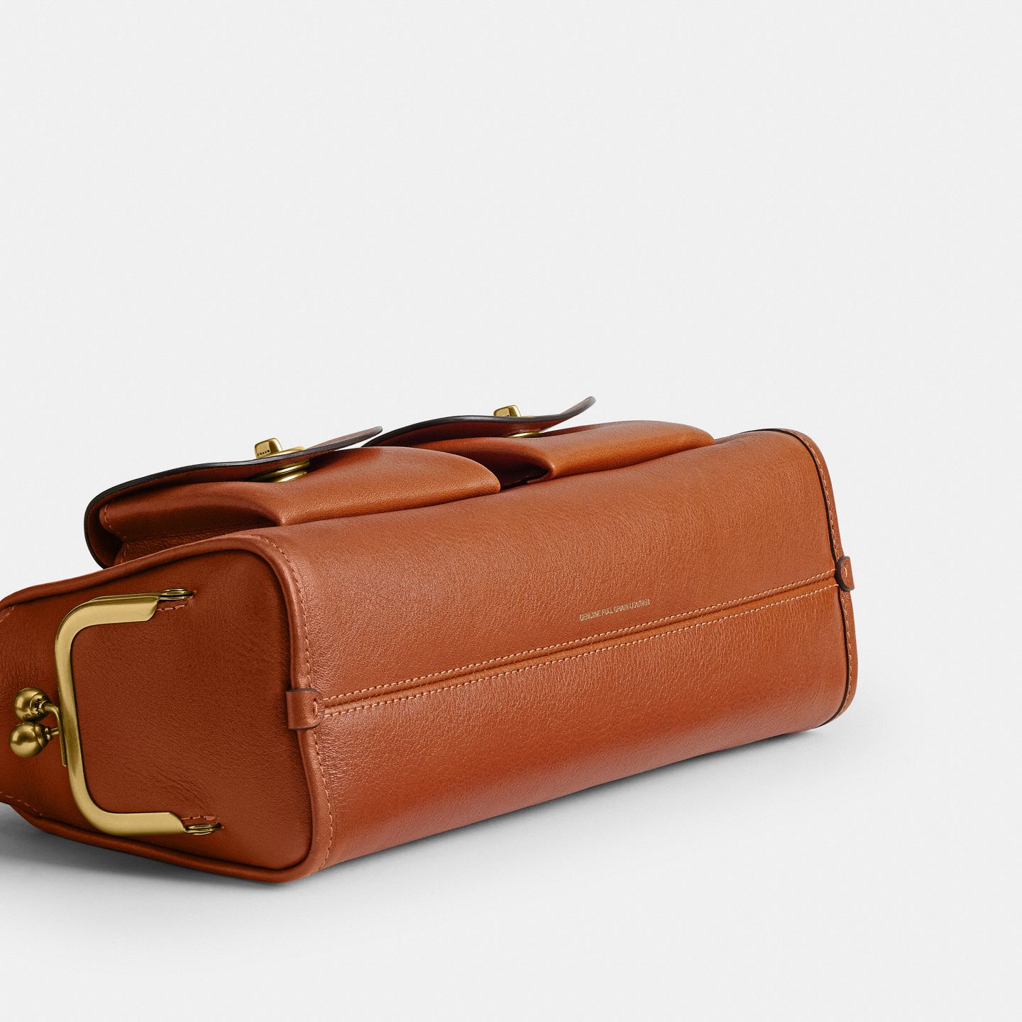 Женская сумка Coach Turnlock Haversack Bag 27, цвет: Латунный / Янтарный коричневый — фото 5