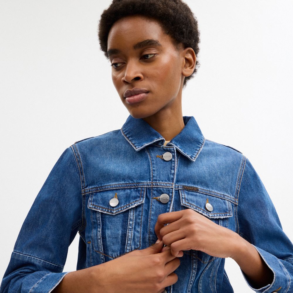 Женские куртки Coach Shrunken Denim Workwear Jacket — фото 4