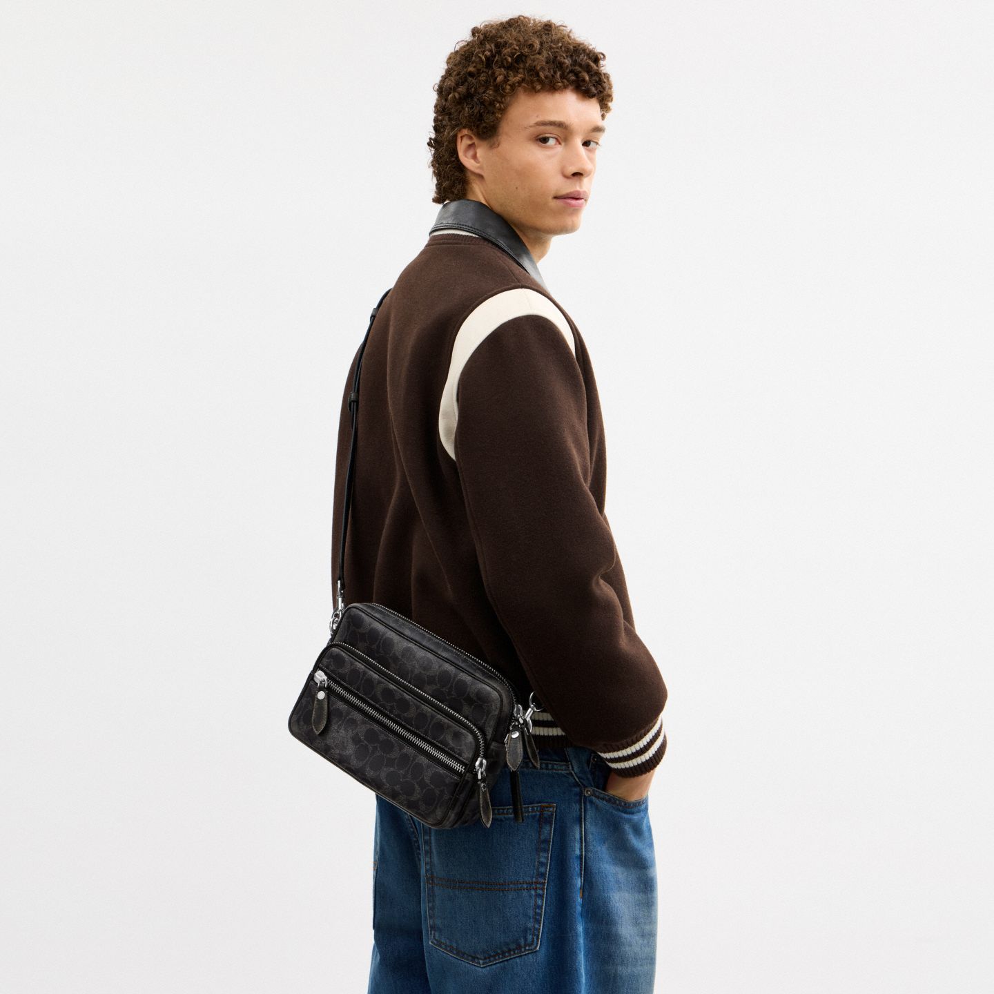 Мужская сумка Coach Dakota Crossbody In Loved Signature, цвет: Чёрный — фото 5
