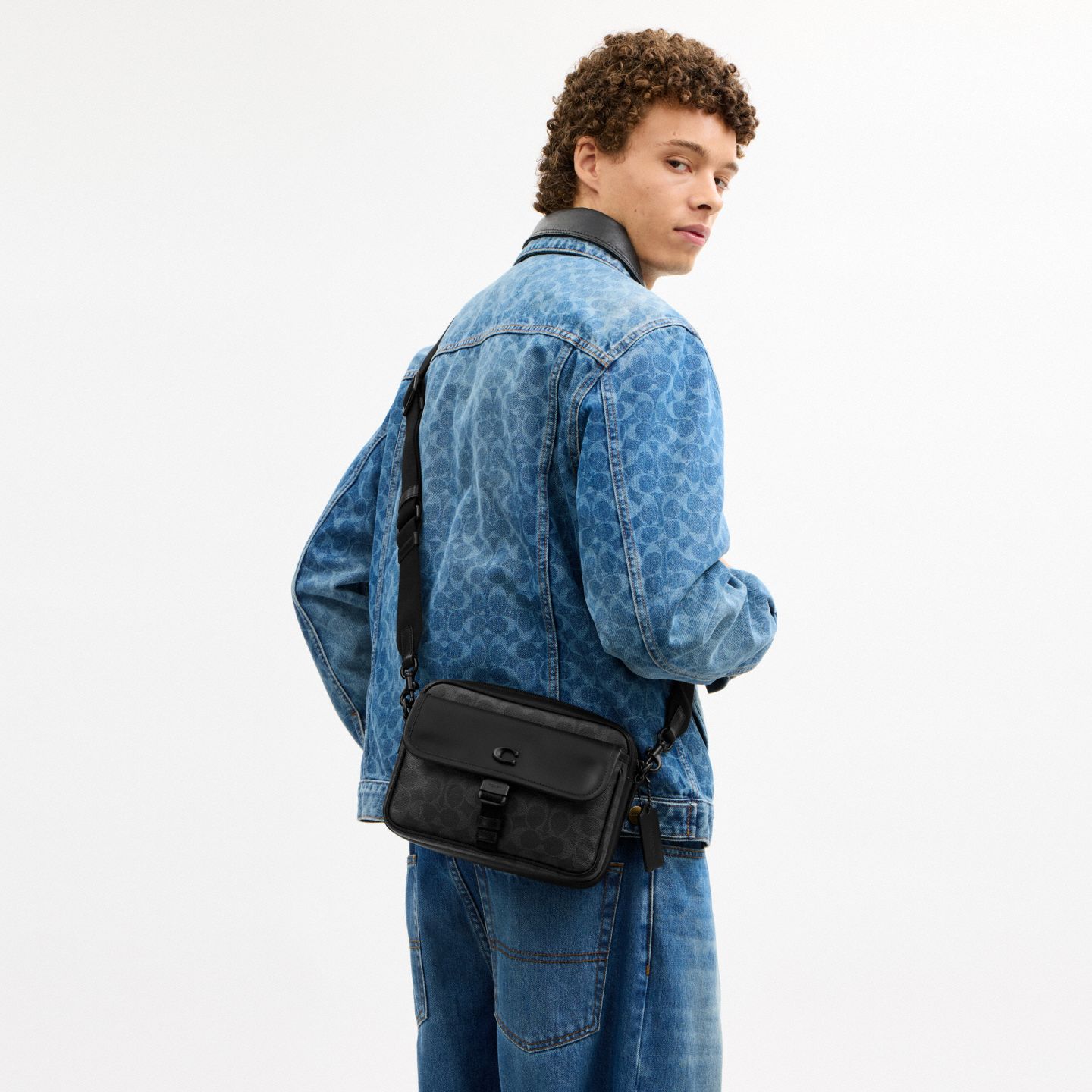 Мужская сумка Coach Knox Camera Bag In Signature UpcraftedLeather, цвет: Чёрный — фото 4