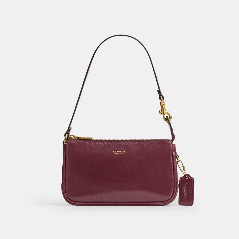 COACH®,Sac Plaza 18,Grand wristlet,Laiton/Cerise foncée,Front View