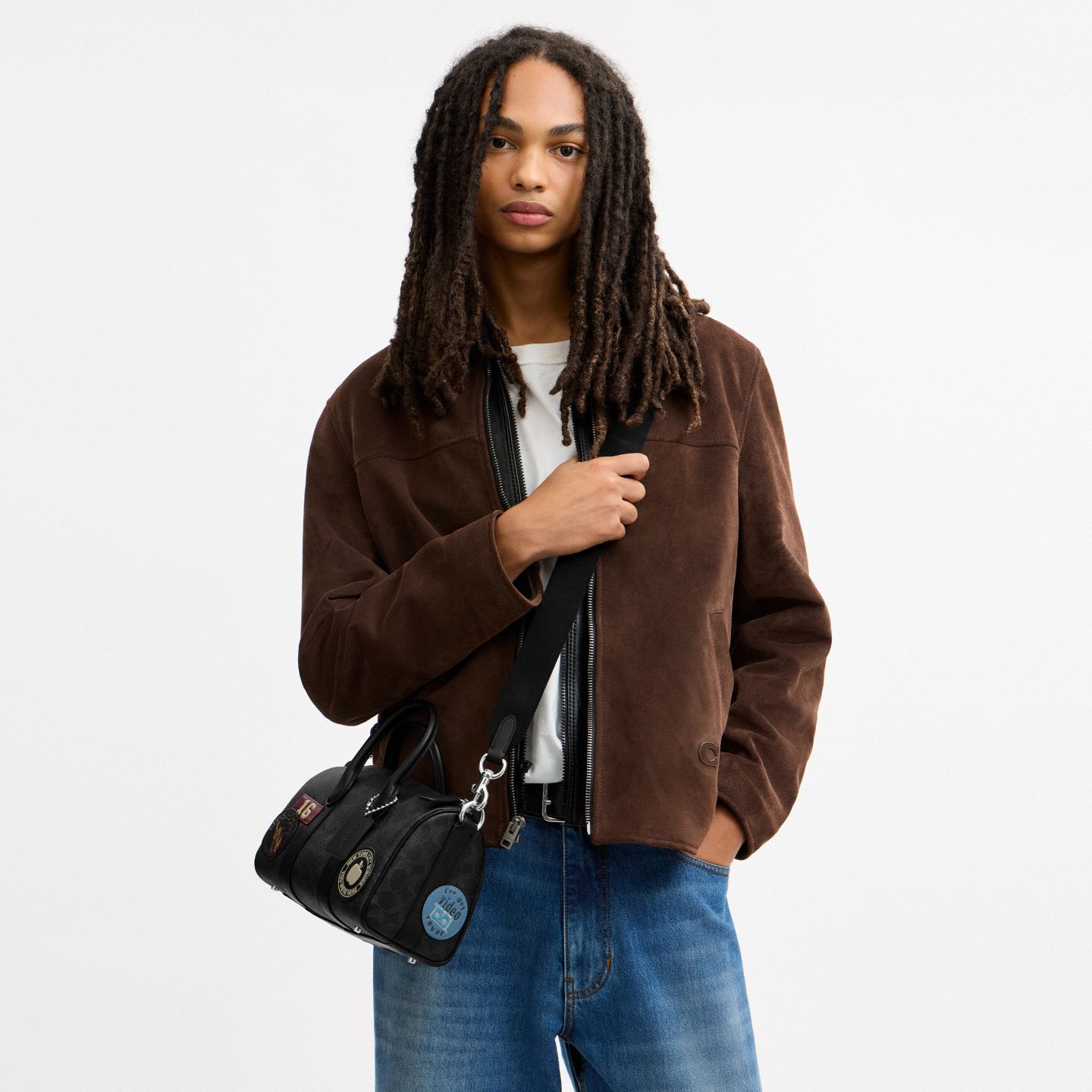 Мужская сумка Coach Compass Bag 25 With Stickers In Signature UpcraftedLeather, цвет: Чёрный — фото 5