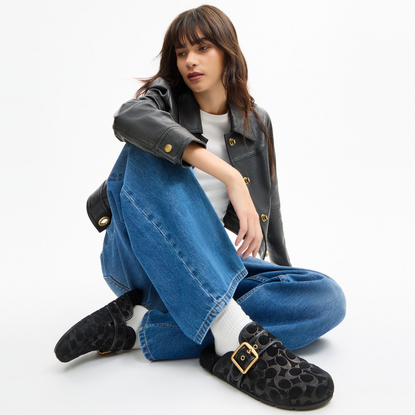 Женские сабо Coach Archival Buckle Clog With Signature Suede And Shearling, цвет: Чёрный — фото 5