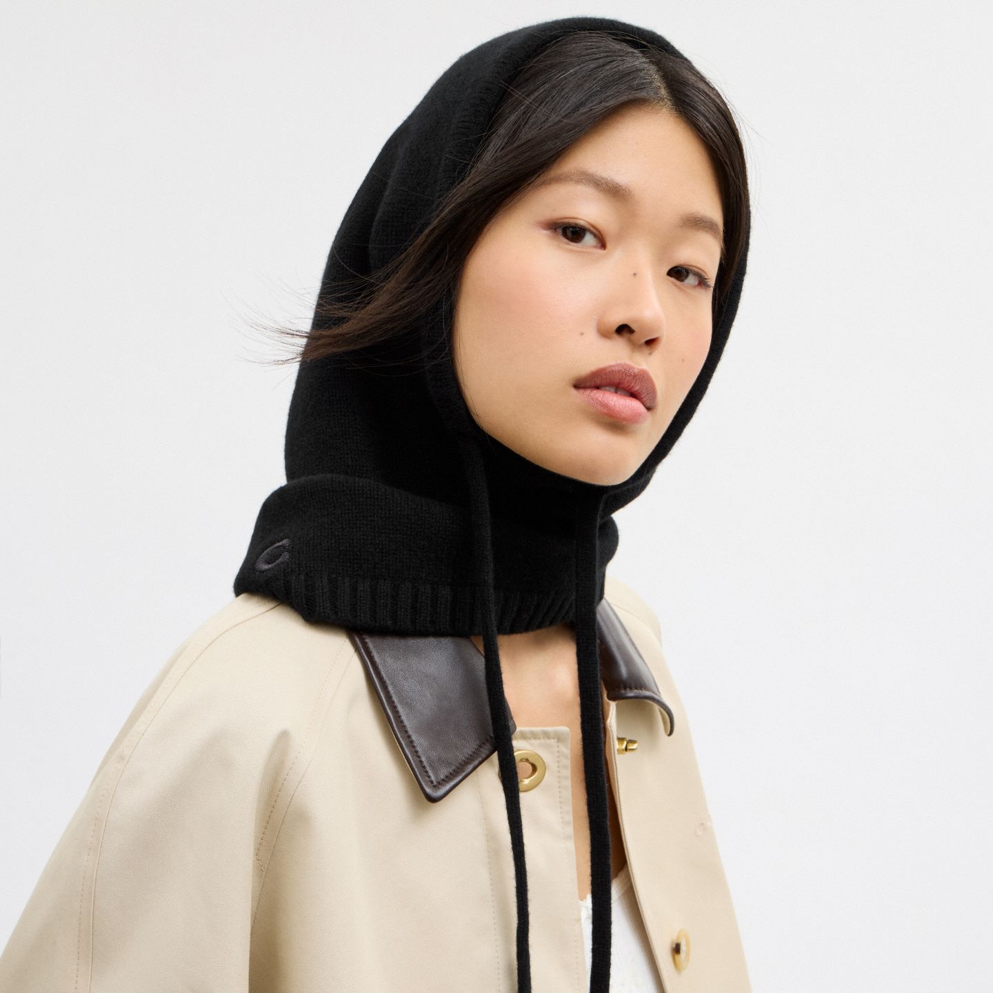 Длинная трикотажная кашемировая балаклава Coach, цвет: Чёрный — фото 2