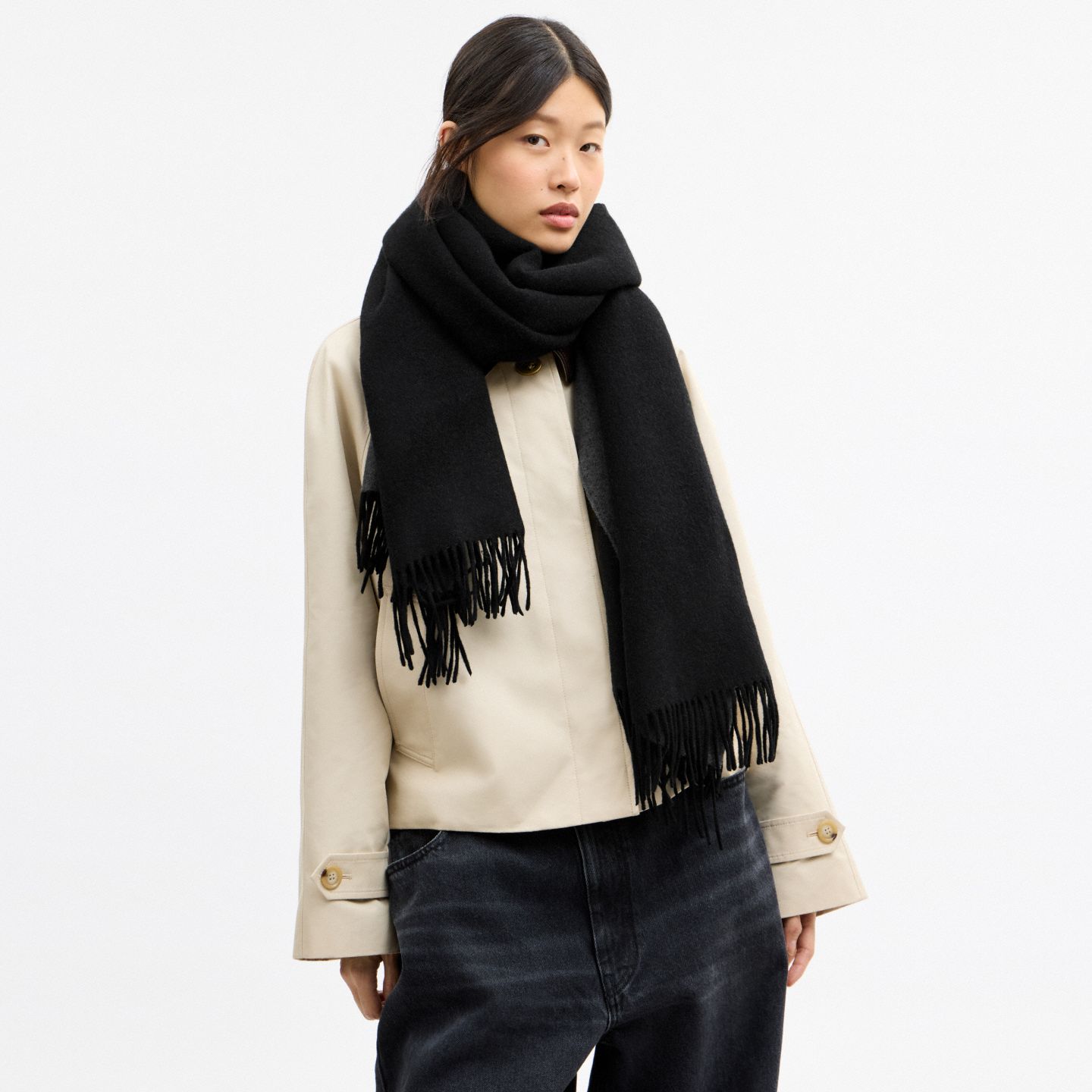 Женский шарф Coach Signature Blanket, цвет: Чёрный / Стальной серый — фото 2