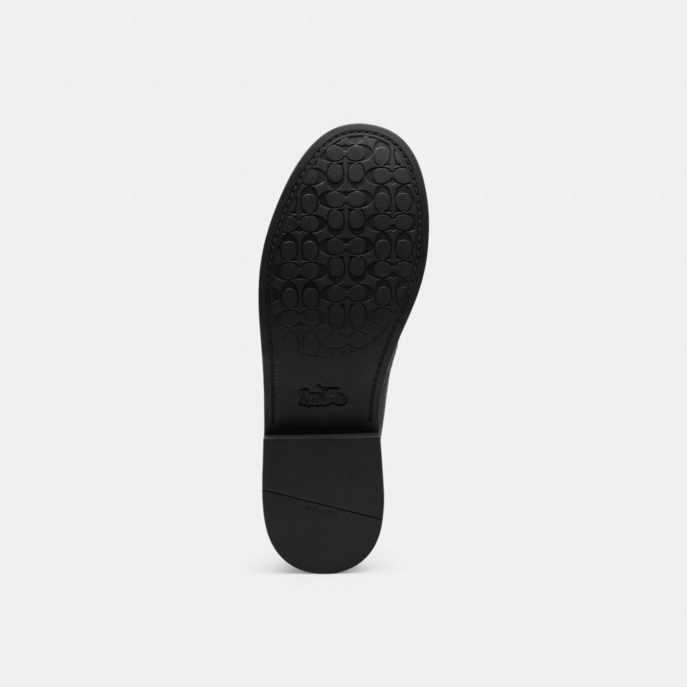 Soft Loafer