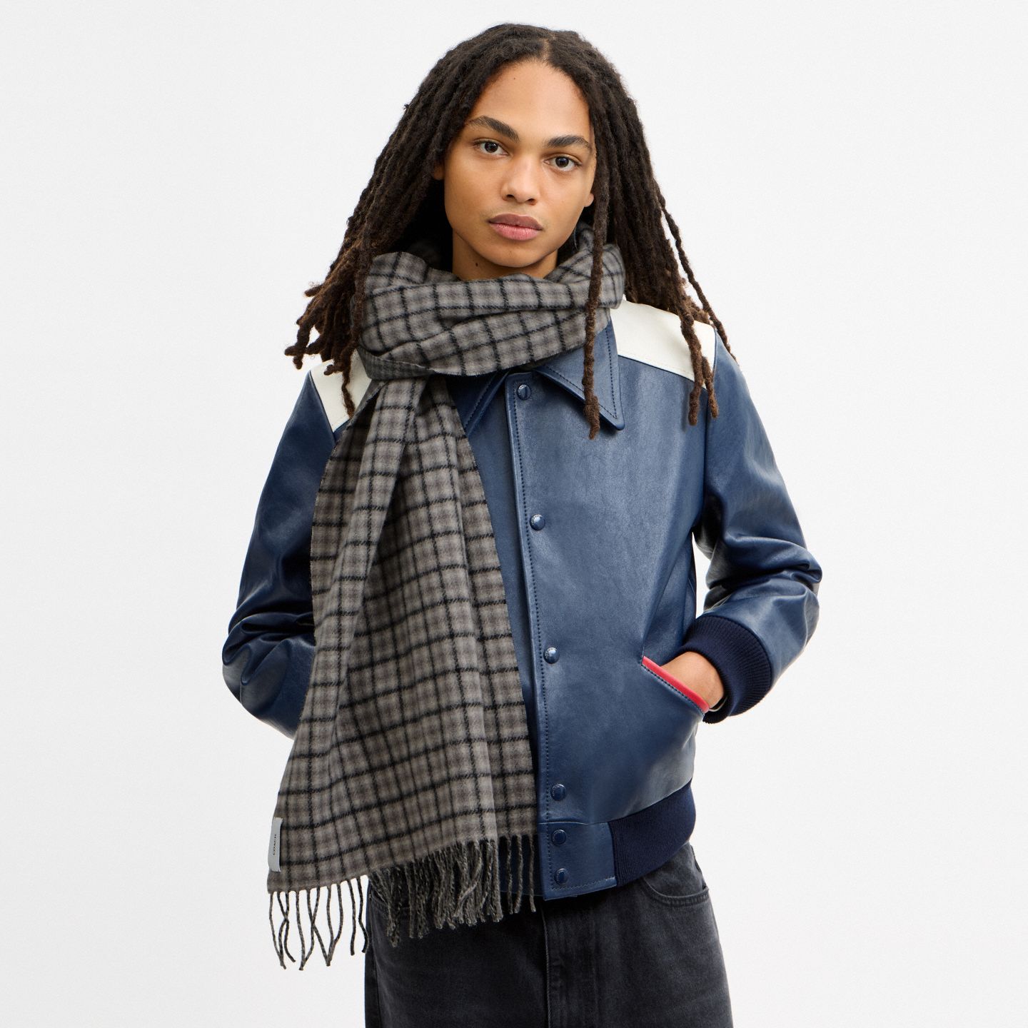 Женские аксессуары Coach Reversible Plaid Muffler, цвет: Чёрный — фото 3