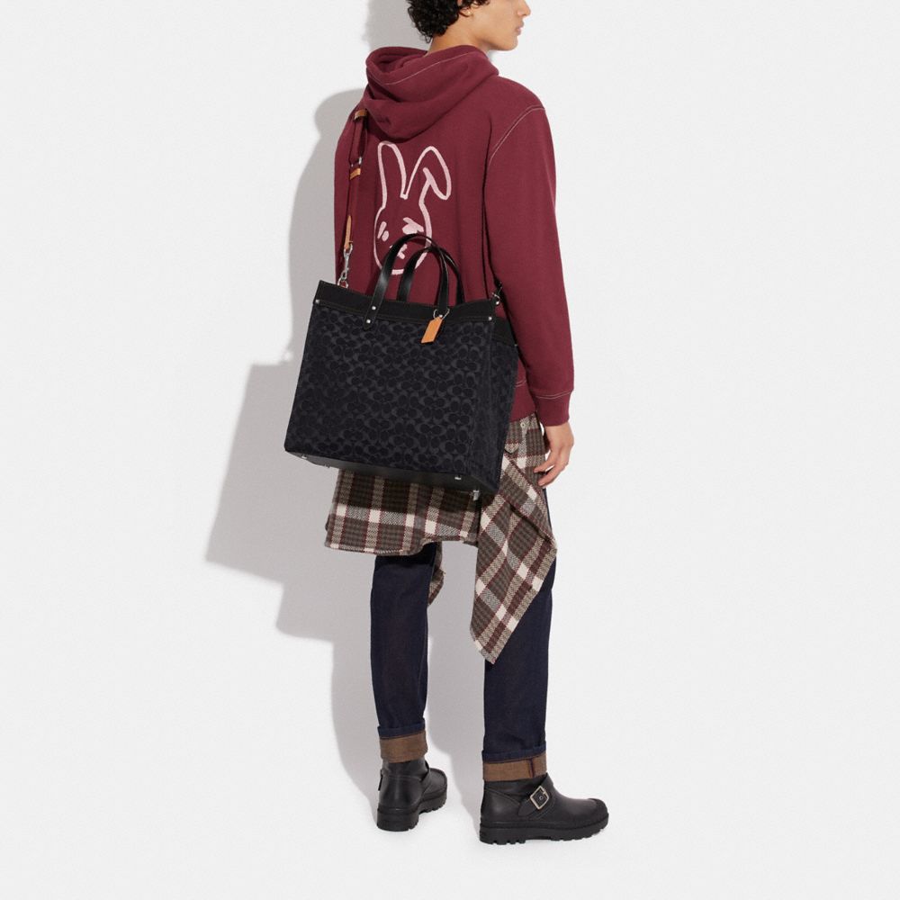 Field Tote Bag 40 In Signature Denim