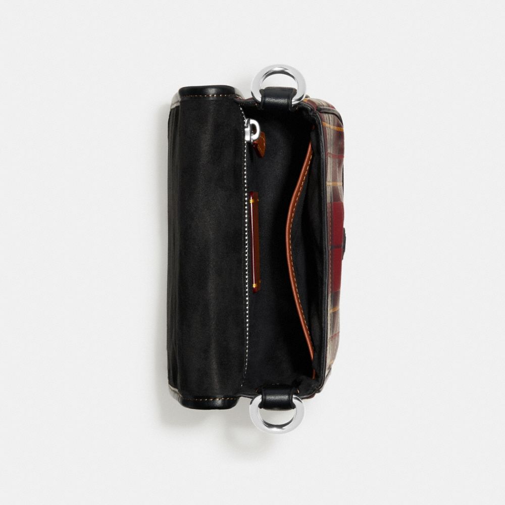 COACH®,PORTÉ-CROISÉ FRANKIE 18 AVEC IMPRIMÉ TISSU ÉCOSSAIS,Cuir tanné,Cerise Multi,Inside View,Top View