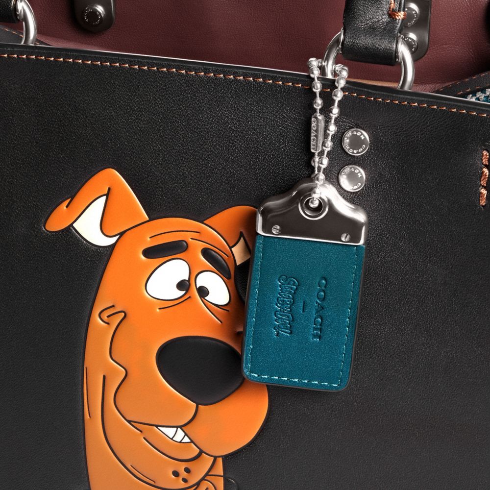 ほぼ未使用 コーチ ローグ25 SCOOBY-DOO 3way ショルダーバッグ - バッグ