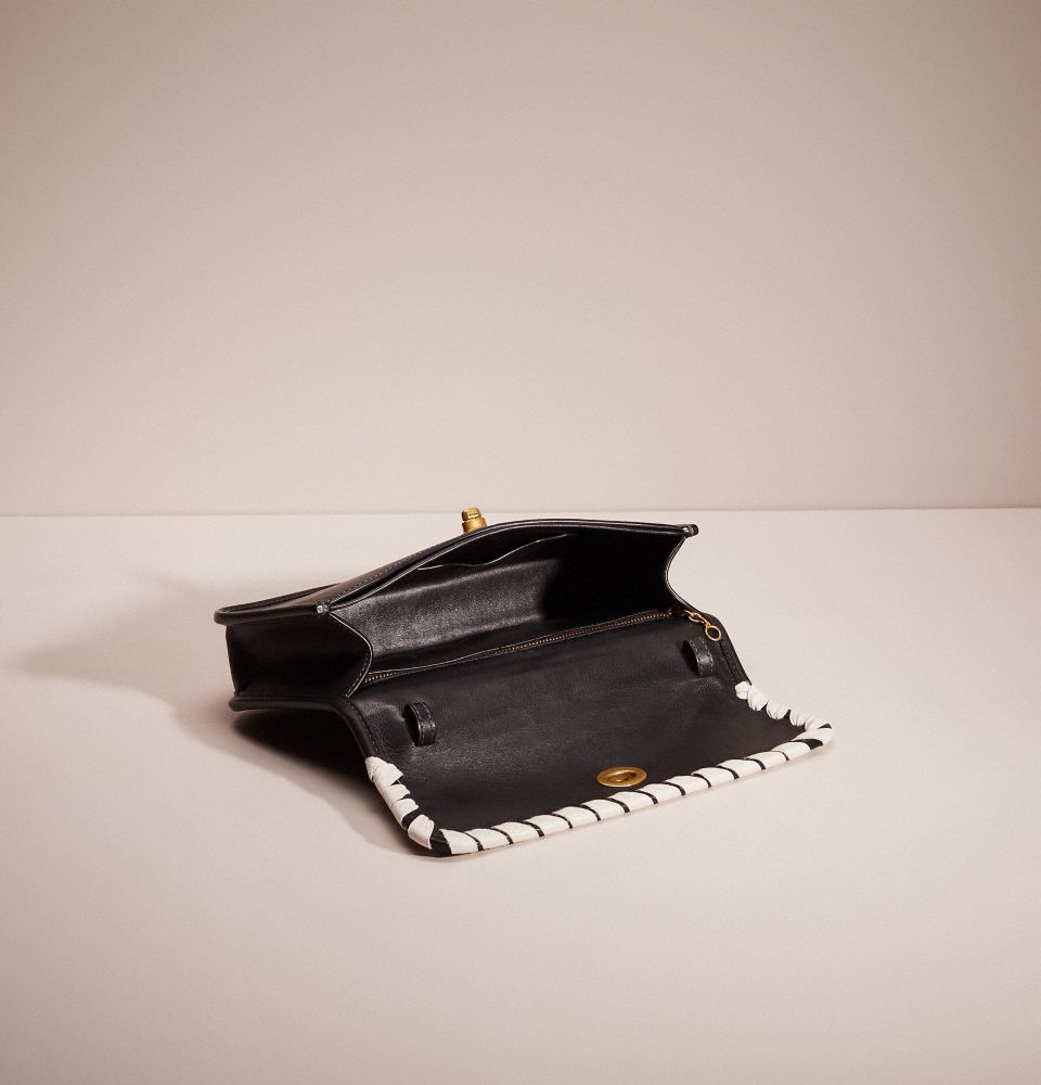 Upcrafted Turnlock Clutch