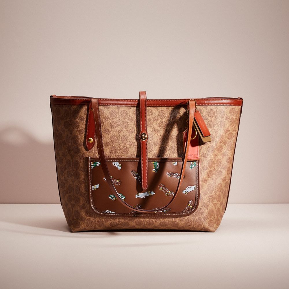 Coach market tote signature hotsell