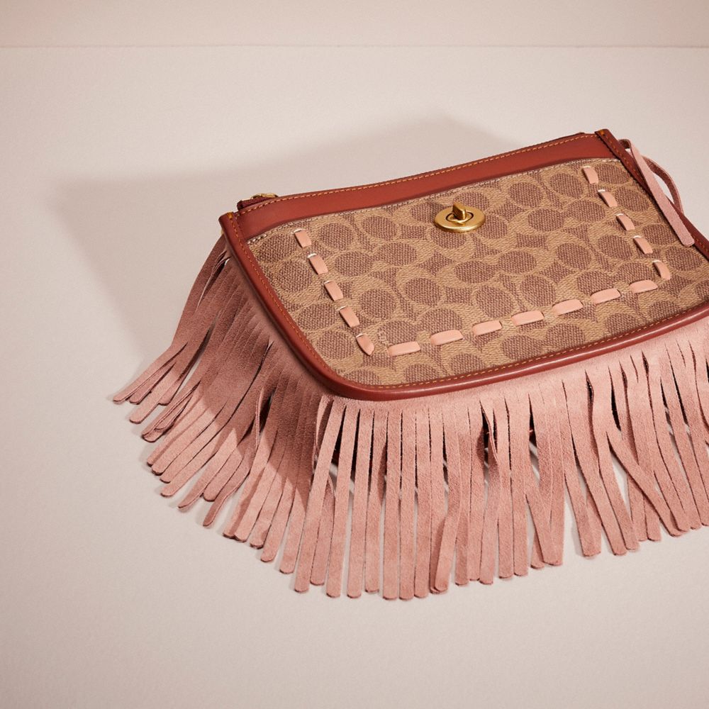 バッグ COACH Accessorypouch Crossbody Signature Upcrafted Slim Turnlock Crossbody In Signature Canvas | COACH®