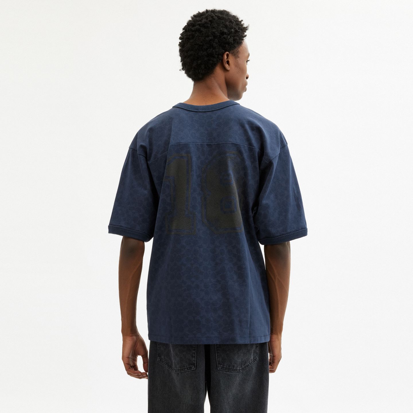 Мужская футболка Coach Varsity T-Shirt In Organic Cotton, цвет: Тёмно-синий — фото 3