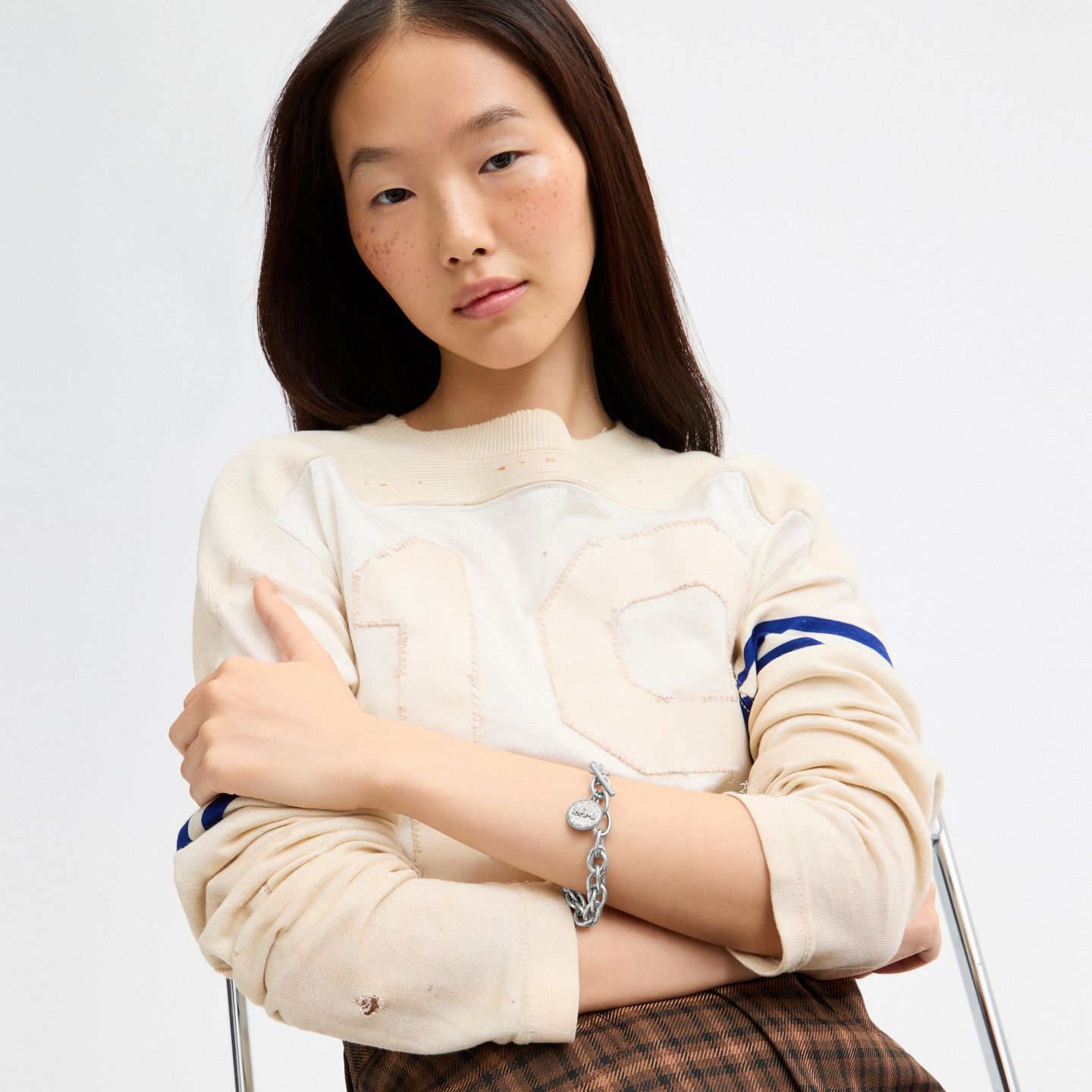 Женские украшения Coach Statement Coin Chain Bracelet, цвет: Серебряный — фото 3