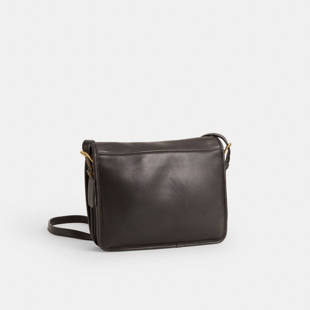 COACH®,Noir,Angle View