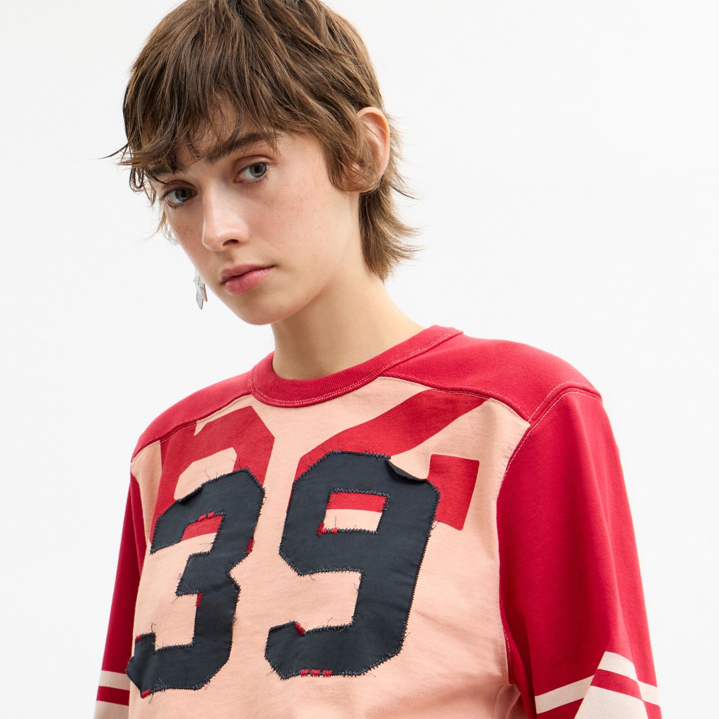 Женская футболка Coach Long Sleeve Varsity T-Shirt In Organic Cotton, цвет: Красный — фото 4
