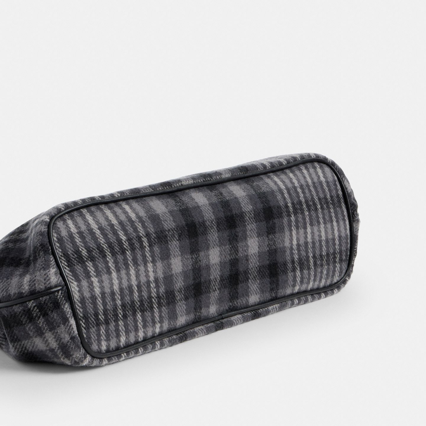 Женская сумка Coach Kisslock Frame Bag 30 With Plaid, цвет: Состаренный золотой / Серый разноцветный — фото 6