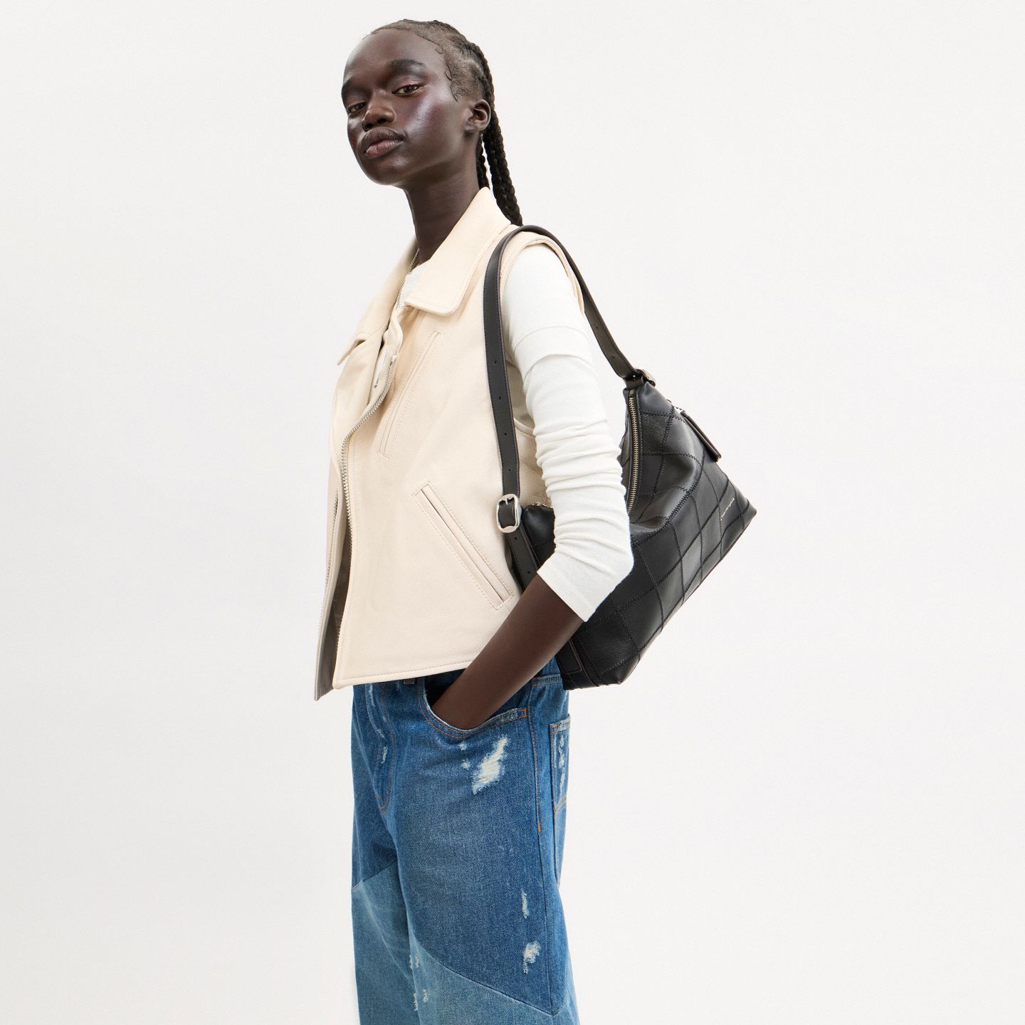 Сумка Coach Alter/Ego Slouchy Shoulder, цвет: Чёрный — фото 6