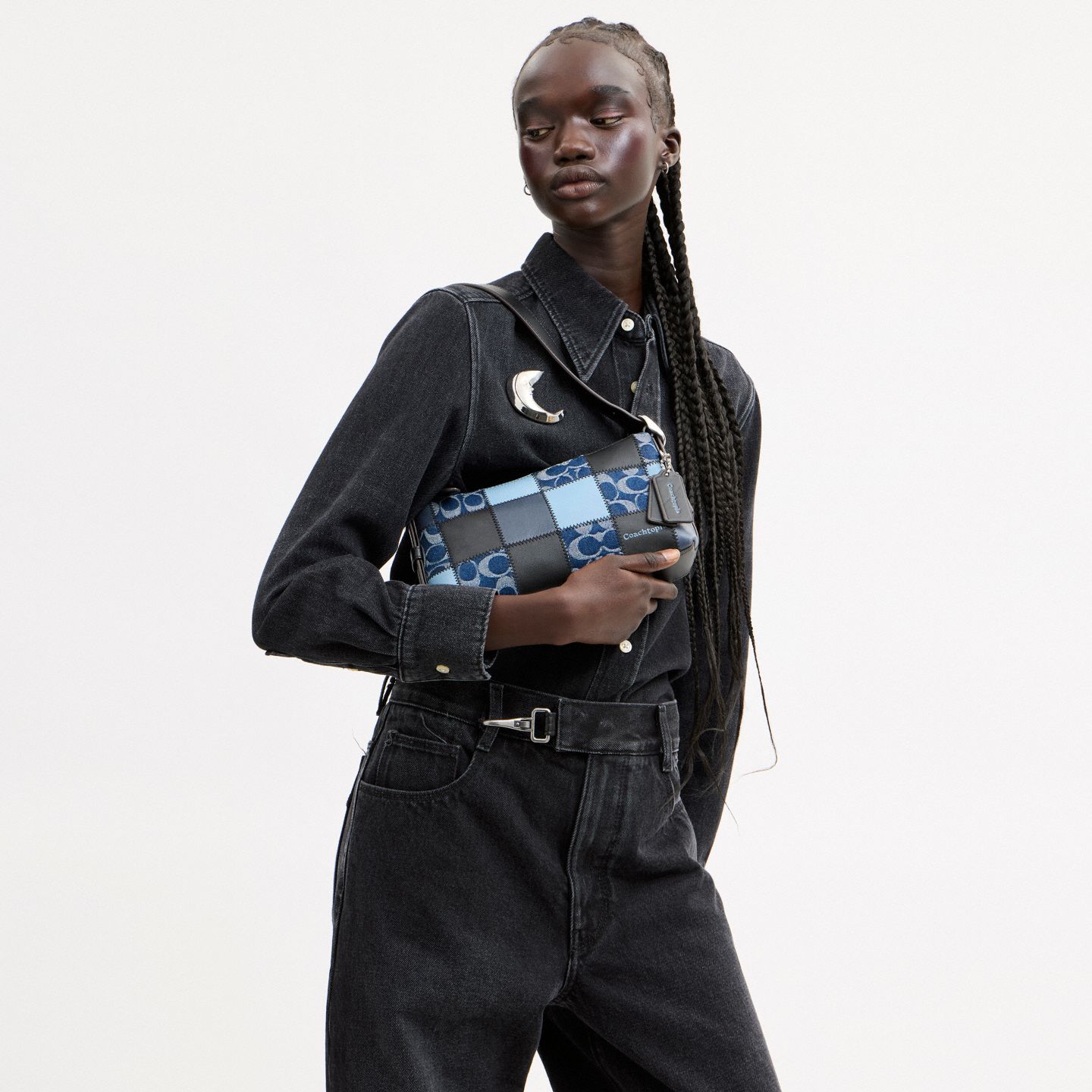 Женская сумка Coach Alter/Ego Small Slouchy Shoulder, цвет: Индиго / Чёрный — фото 5
