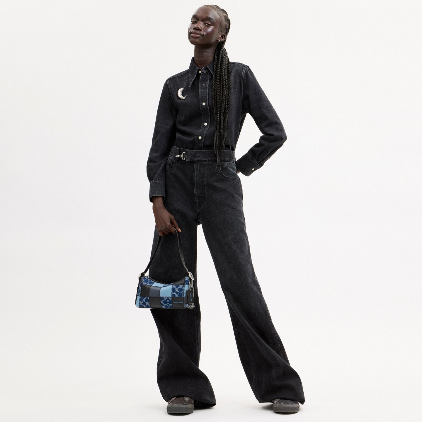 Женская сумка Coach Alter/Ego Small Slouchy Shoulder, цвет: Индиго / Чёрный — фото 6