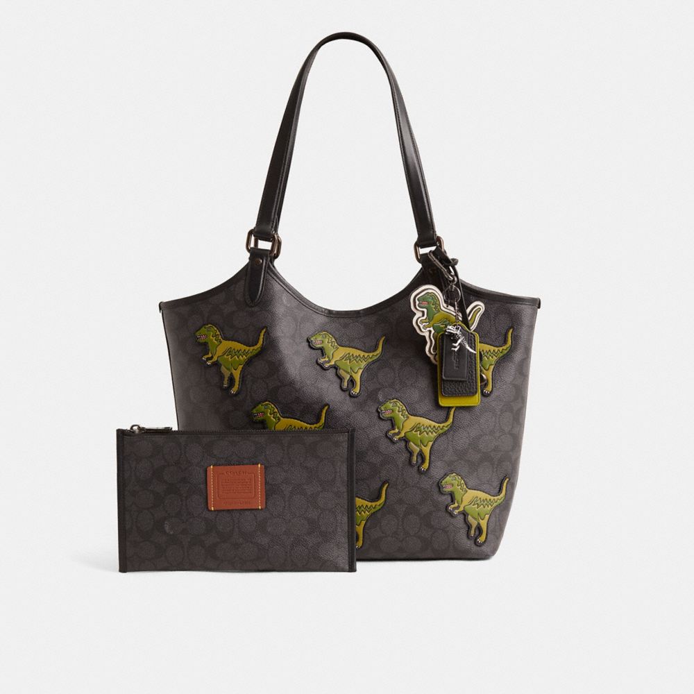 Reloved Day Tote Bag In Signature Canvas | Bags | Coach | COACH®