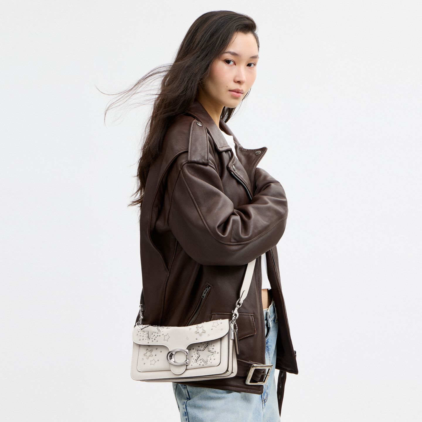 Женская сумка Coach Tabby Shoulder Bag 26, Inspired by Elle Fanning, цвет: Состаренный / Меловой — фото 7