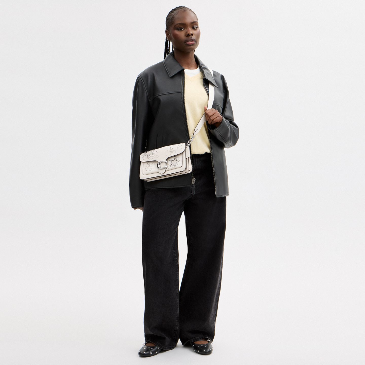 Женская сумка Coach Tabby Shoulder Bag 26, Inspired by Elle Fanning, цвет: Состаренный / Меловой — фото 8