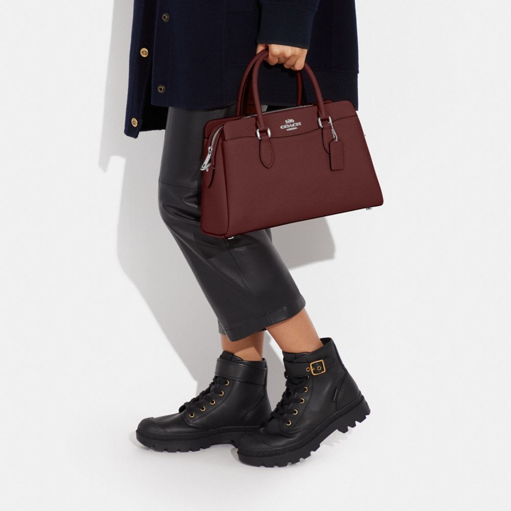COACH®,DARCIE CARRYALL,Cuir Cross-grain,Argent/Rouge Vin,Detail View