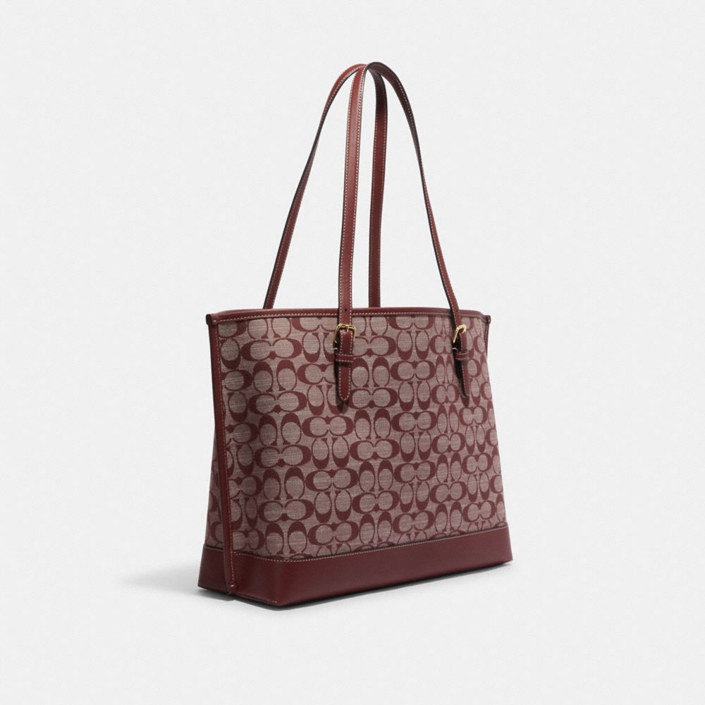 COACH®,CABAS MOLLIE EN CHAMBRAY SIGNATURE,Or/Rouge vin multi,Angle View