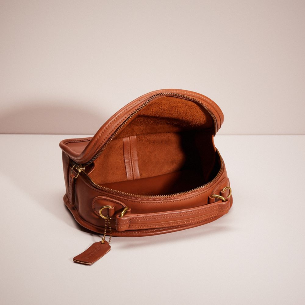 バッグ coach COACH® | Vintage Lunchbox Zip Bag | COACH®