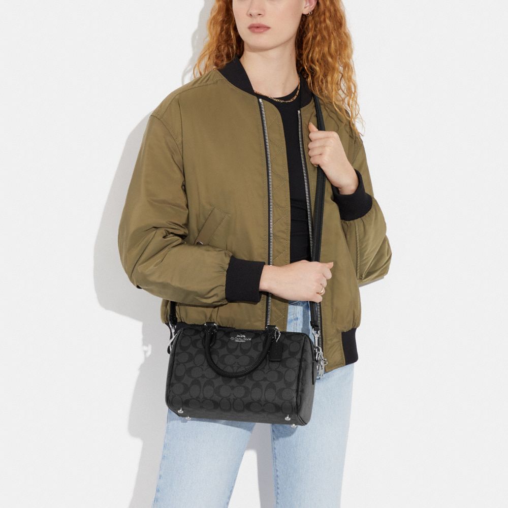 COACH®,SATCHEL ROWAN EN TOILE SIGNATURE,Toile exclusive,Argent/Graphite/Noir,Detail View