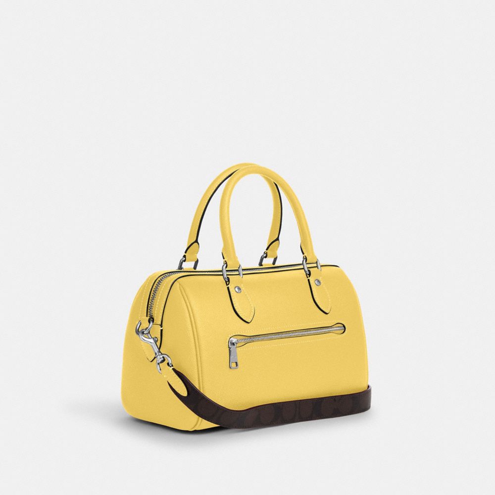 COACH®,SATCHEL ROWAN AVEC BANDOUILLÈRE EN TOILE SIGNATURE,Cuir Cross-grain,Argent/Jaune rétro,Angle View