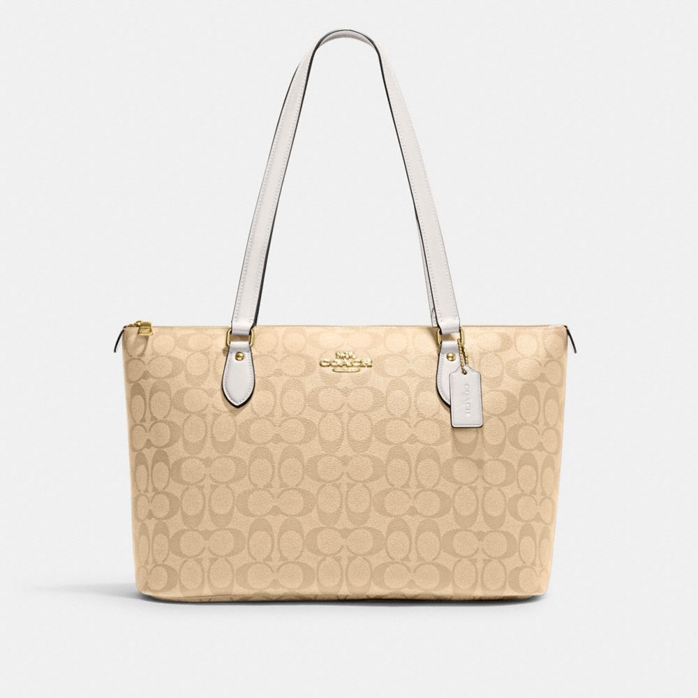 COACH®,GALLERY TOTE BAG IN SIGNATURE CANVAS,Signature Canvas,Large,Everyday,Gold/Light Khaki Chalk,Front View