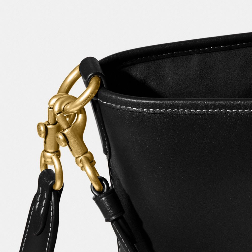 First Impressions: Coach Dakota Bucket Bag 