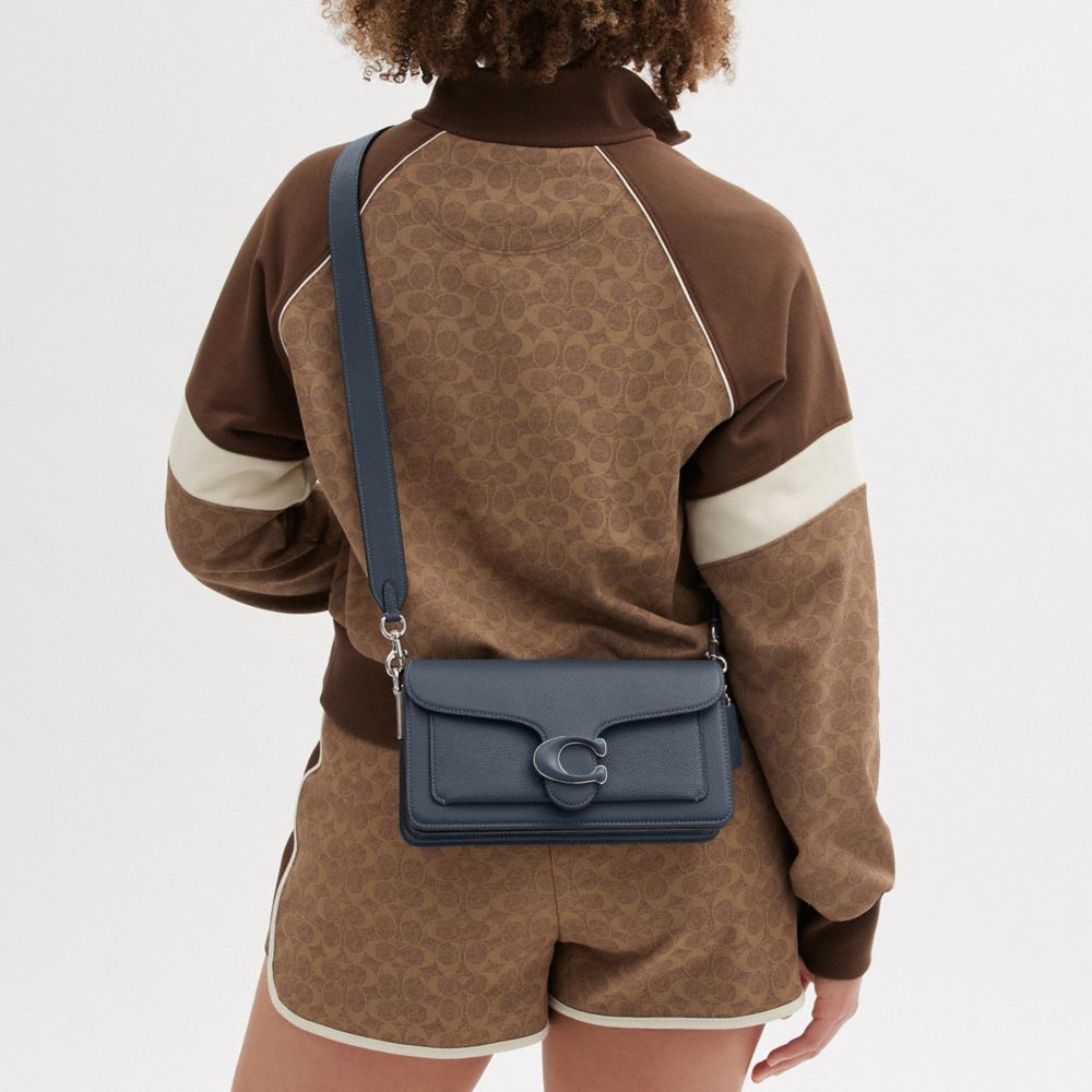 COACH®,Tabby Shoulder Bag 26,Leather,Shoulder Bag,Logo,Metal,Compact,Casual,,Scale View