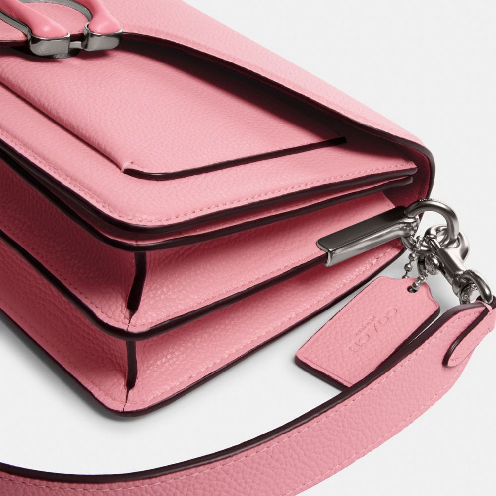 Coach best sale clutch pink