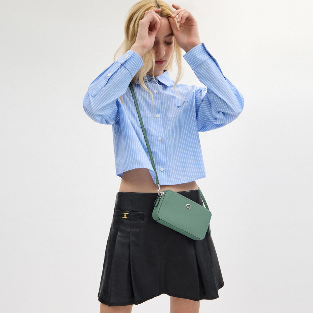 COACH®,SAC PORTÉ-CROISÉ KIRA,Cuir galet poli,Argent/Aigue-marine