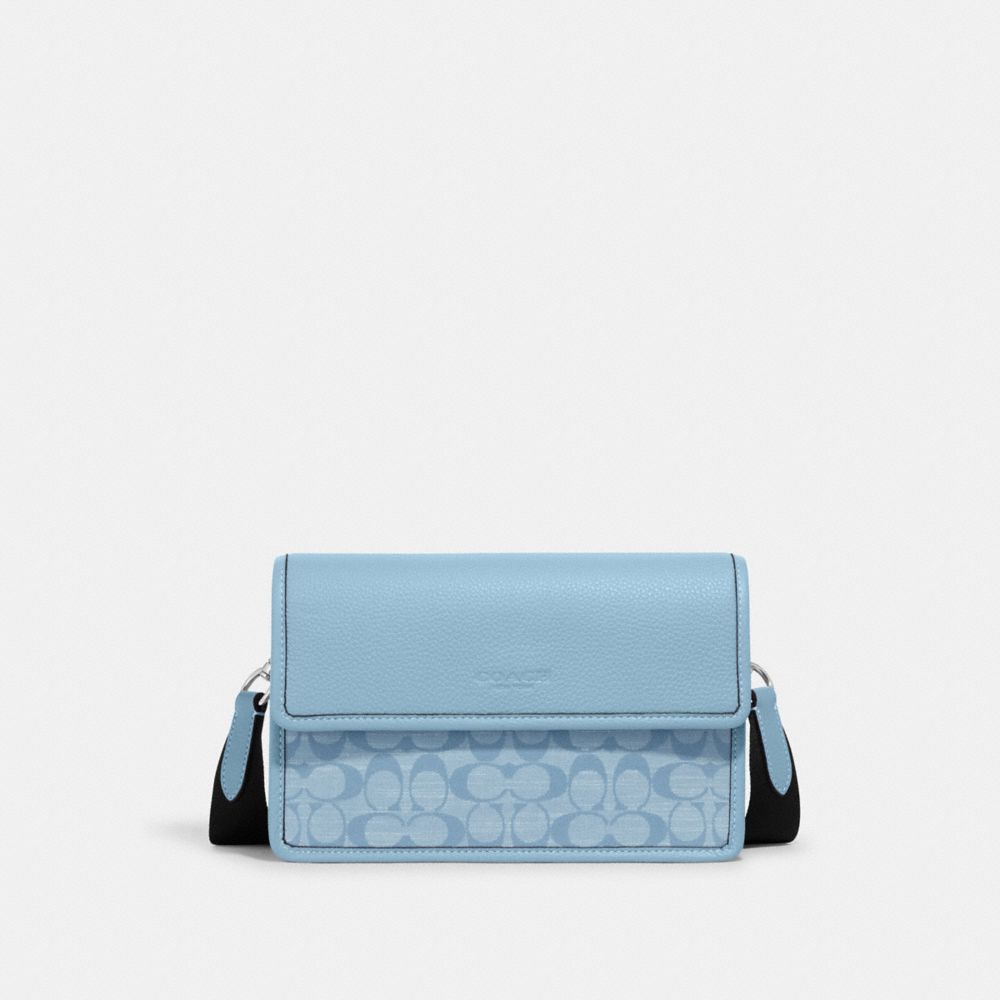 COACH®,ターナー フラップ クロスボディ・シグネチャー シャンブレー,斜め掛け&ボディバッグ,ｼﾙﾊﾞｰ/ﾗｲﾄ ﾌﾞﾙｰ