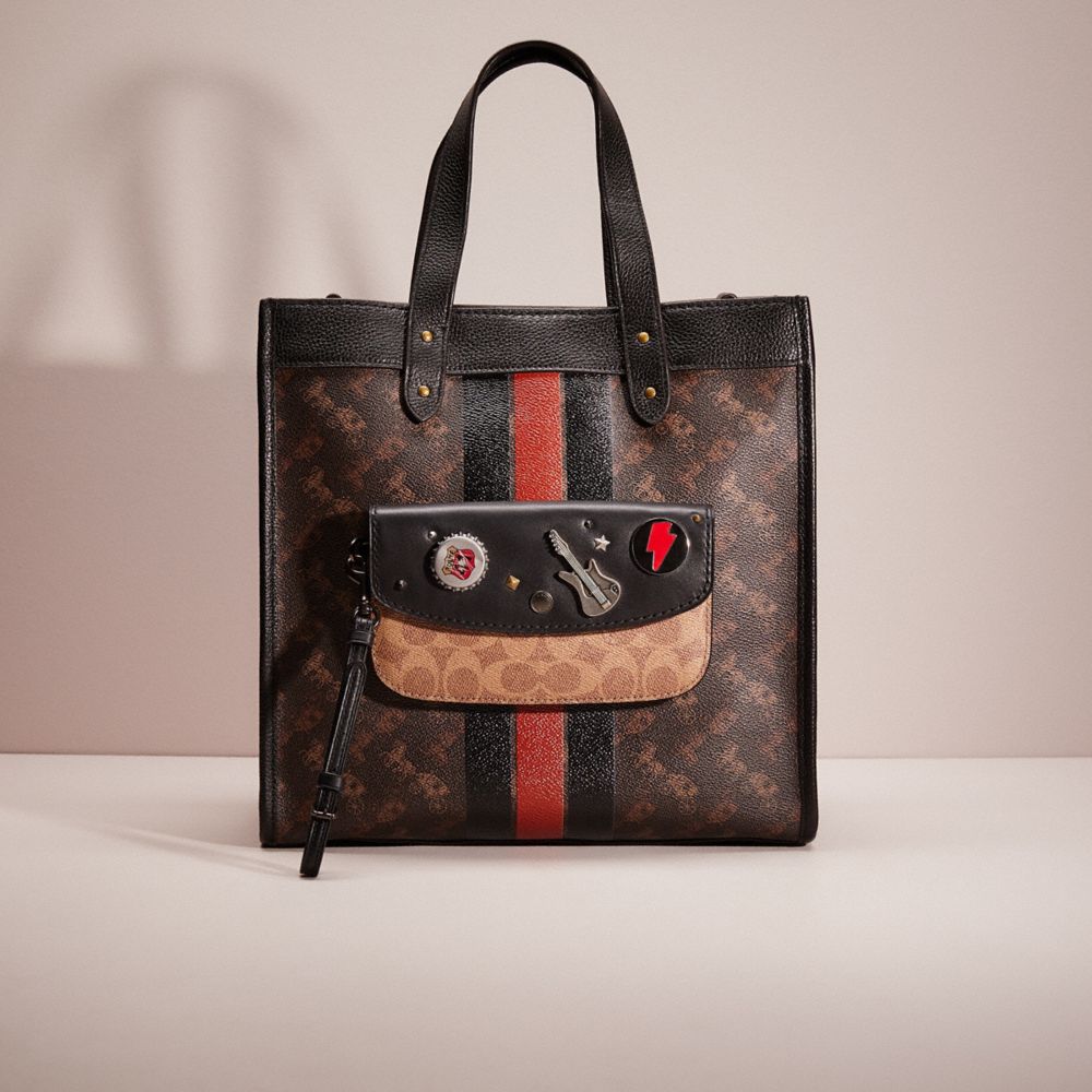 This is a（n） Base Field Tote Tall Base Field Tote L | This is a(n)