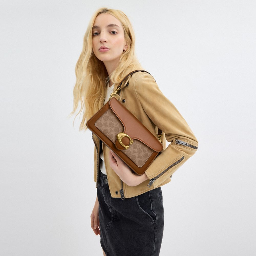 COACH®,タビー ショルダー バッグ 26・シグネチャー キャンバス,ショルダーバッグ,ﾌﾞﾗｽ/ﾀﾝ ﾌﾞﾗｳﾝ