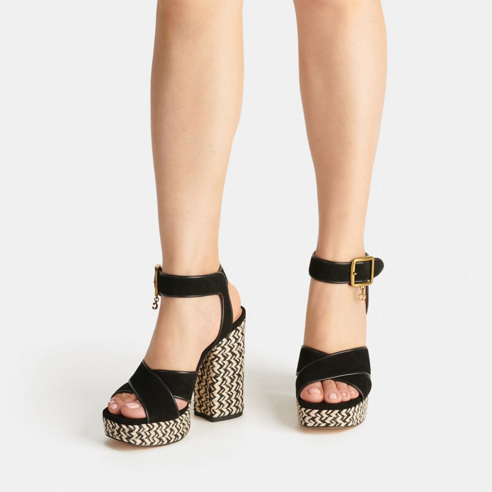 Nelly Sandal