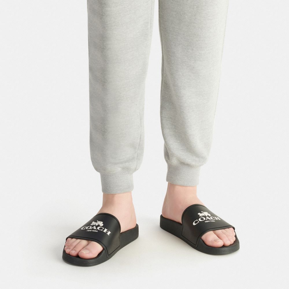 公式】コーチアウトレット | スライド・コーチ