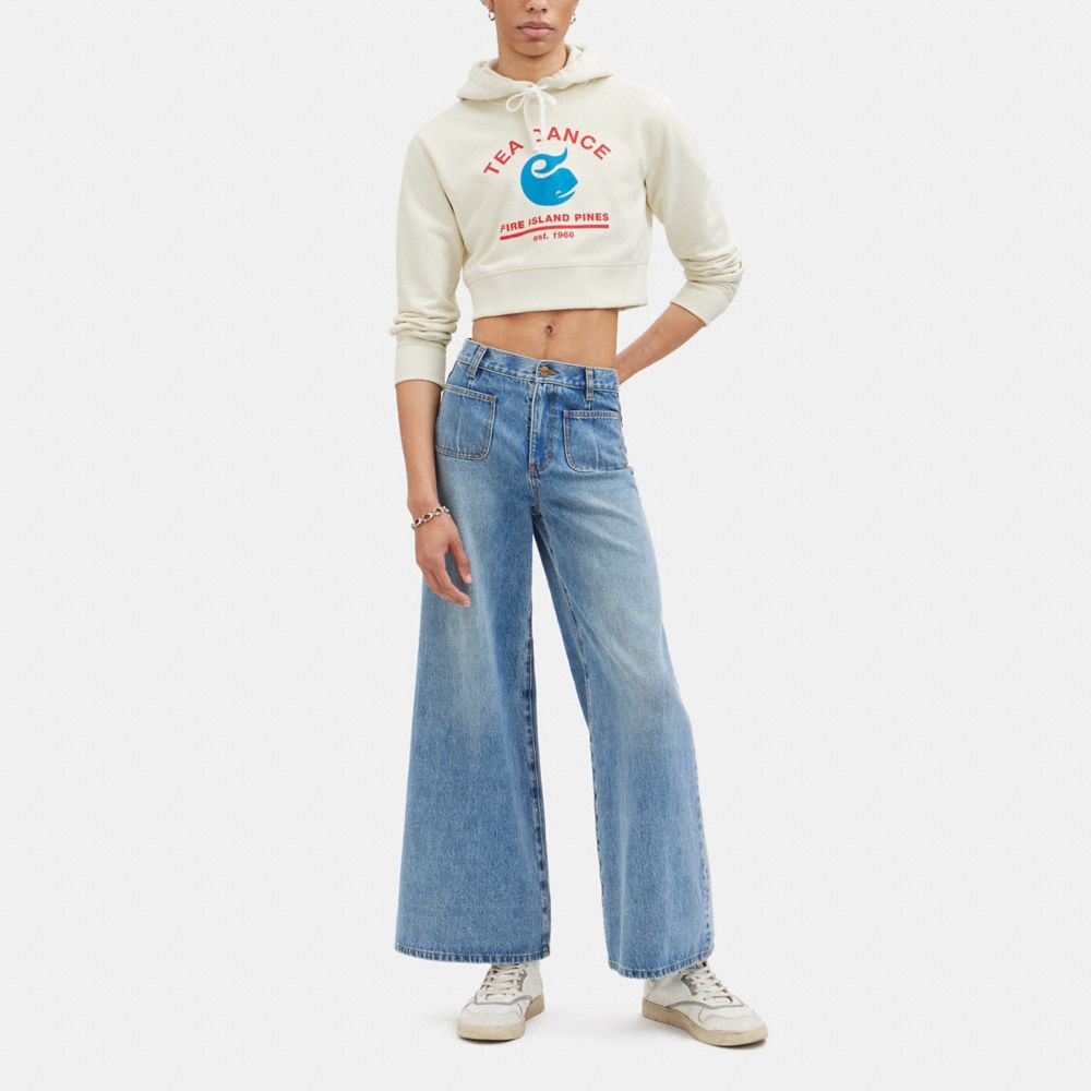 Cropped hoodie with hot sale high waisted jeans