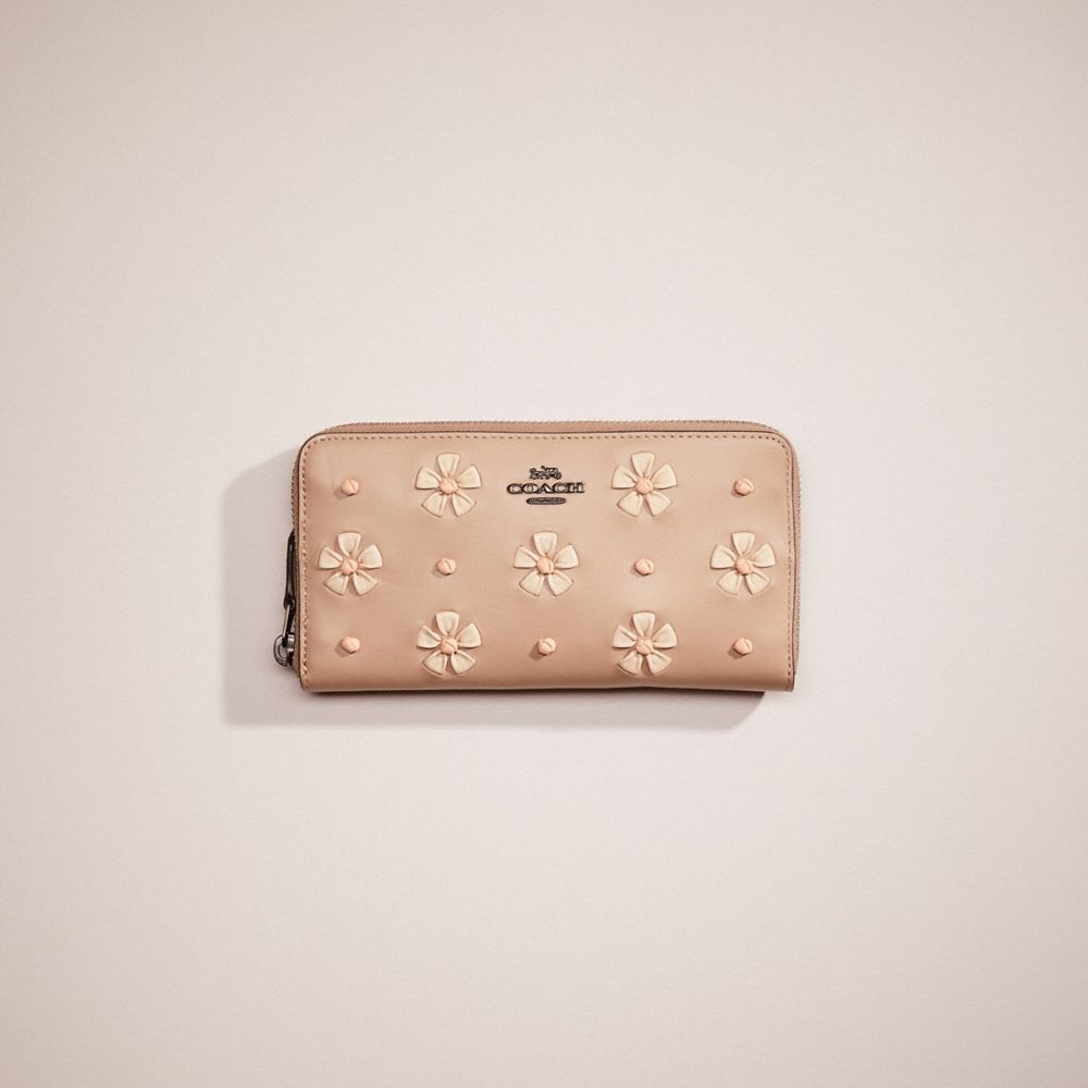 Coach tea rose wallet sale