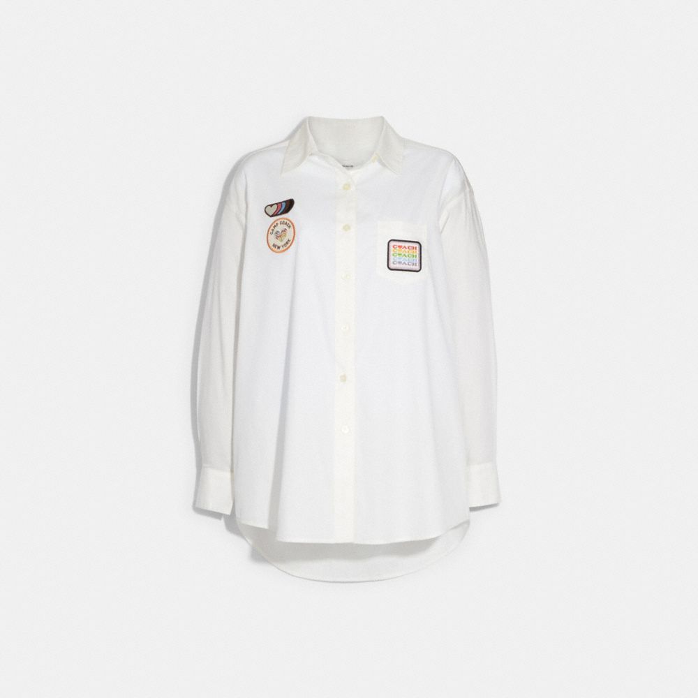 COACH®,CHEMISE À BOUTON AVEC ÉCUSSON,Blanc,Front View