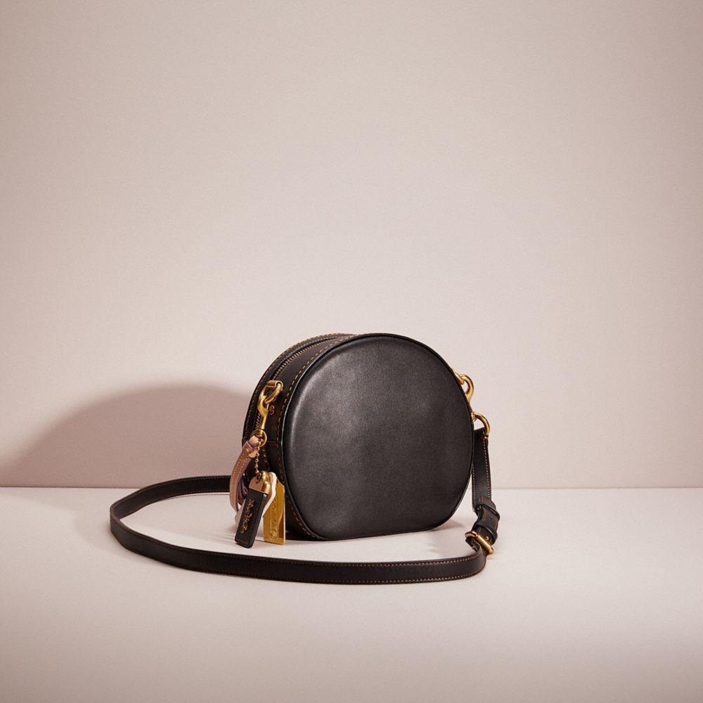 Pebble leather circle hot sale canteen crossbody