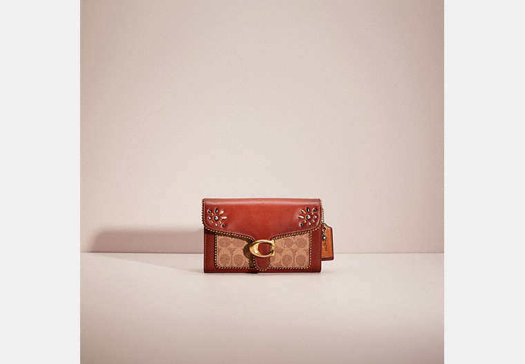 COACH®,UPCRAFTED TABBY CHAIN CLUTCH IN SIGNATURE CANVAS WITH BEADCHAIN,Signature Coated Canvas,Mini,Brass/Tan/Rust,Front View