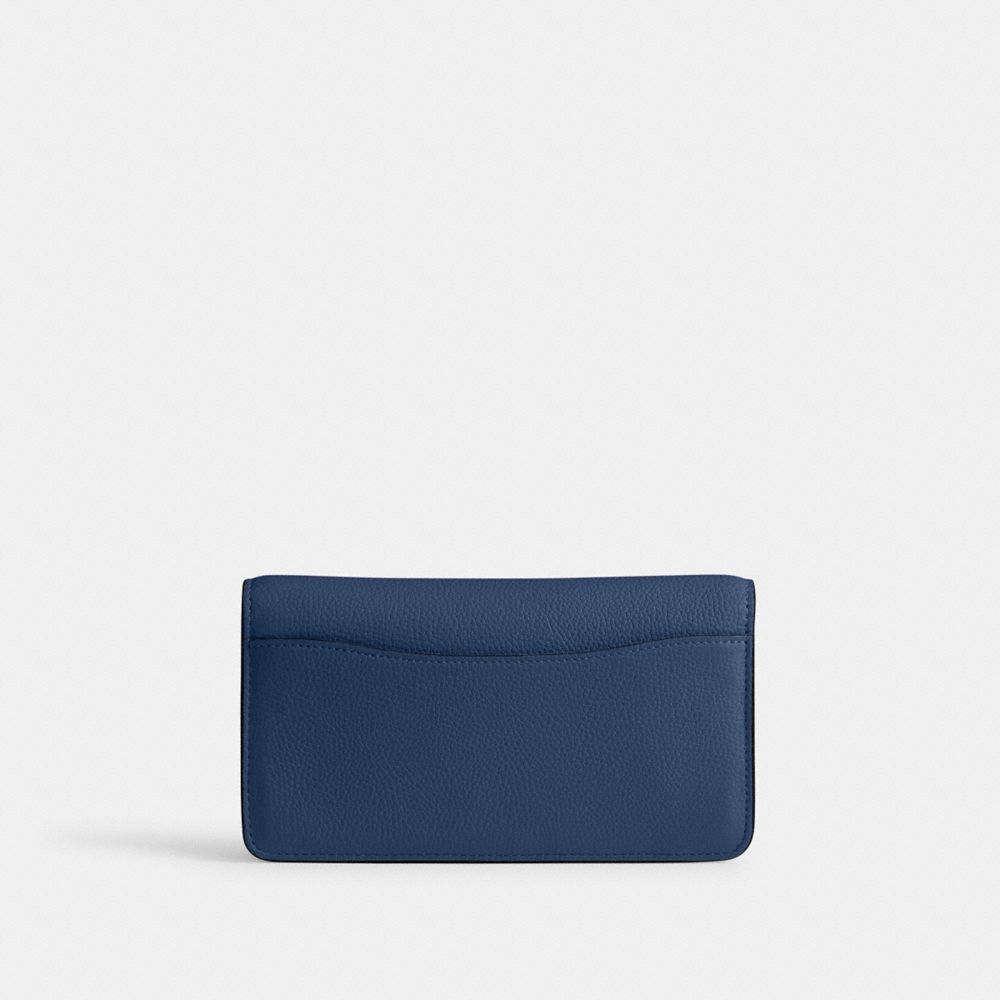 Shop Coach Tabby Clutch Mit Kette In Blue