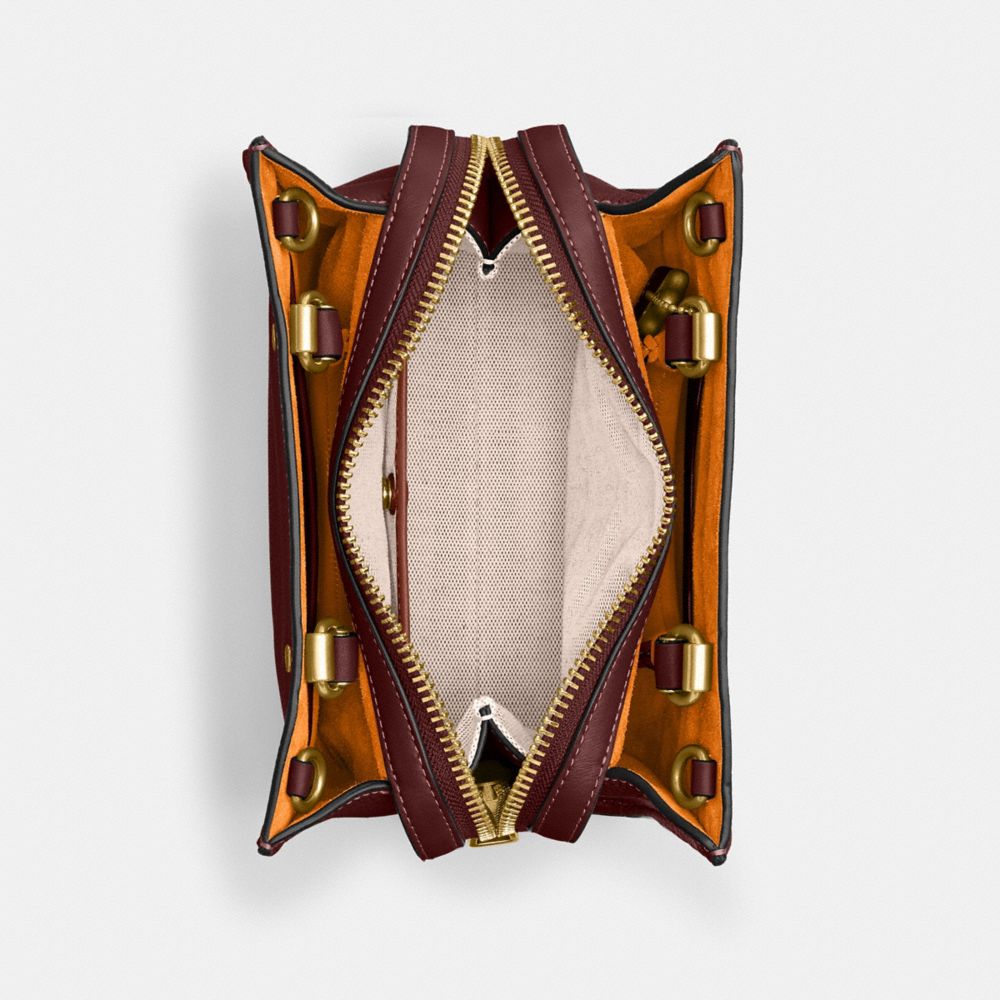 COACH®,ROGUE 20 AVEC TRESSE,Cuir galet,Laiton/Rouge vin,Inside View,Top View